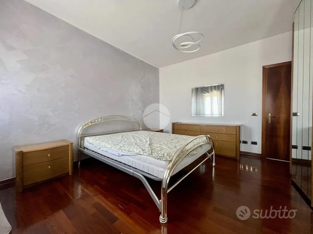 Chambres - Versatile Palazzina with Terrace in Vigonovo