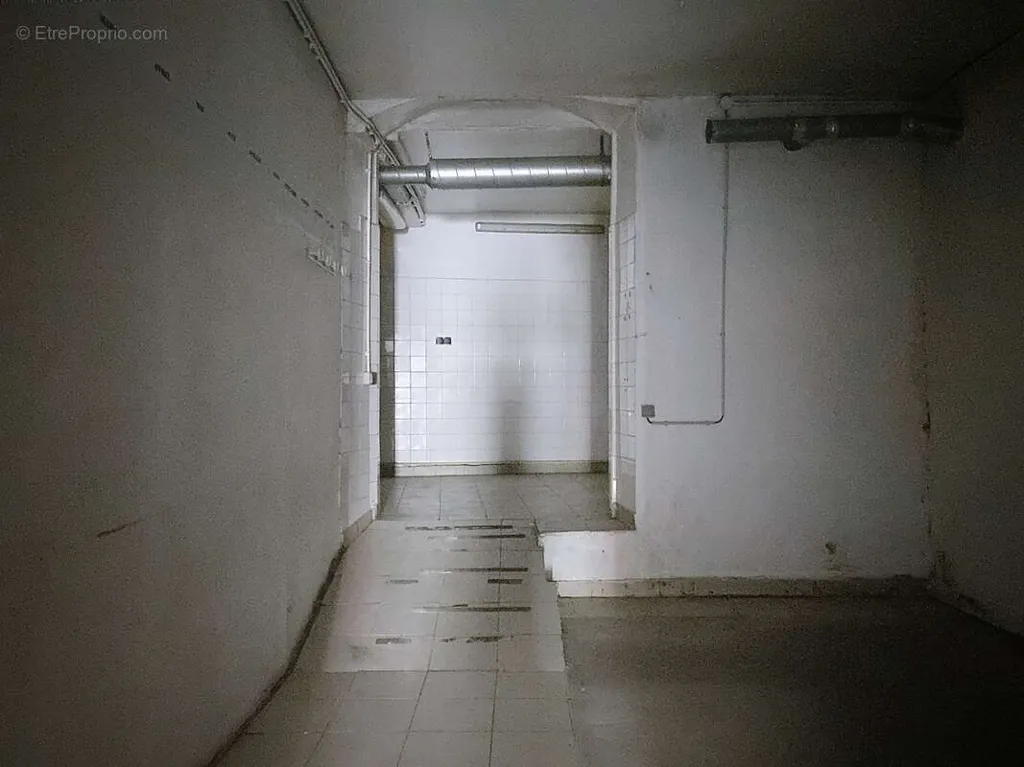 Ingresso - Commercial Space with High Footfall in Montélimar
