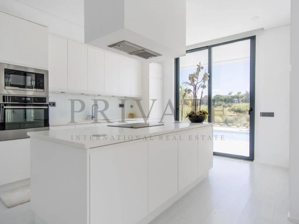 Köök - Contemporary Villa with Golf Views in Vilamoura
