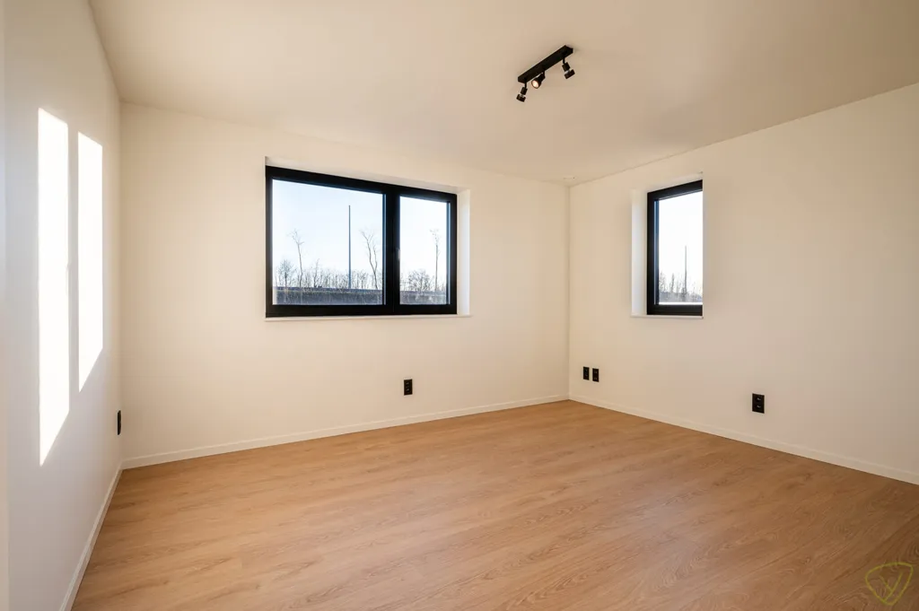 Pièces - Nouvelle Maison à Louer avec Terrasse à Maldegem