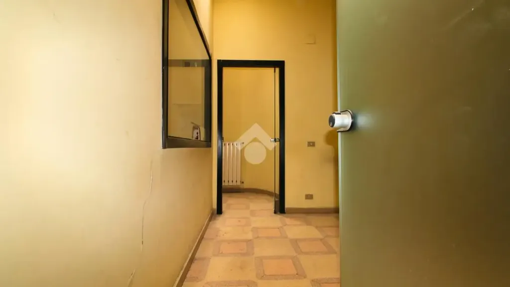 Ingresso - Adjacent Apartments for Renovation in Lucera