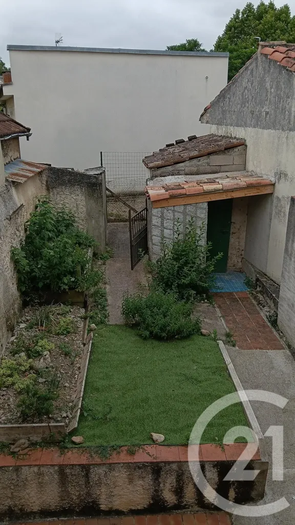 Aed - 4-Piece House with Garden in Graulhet