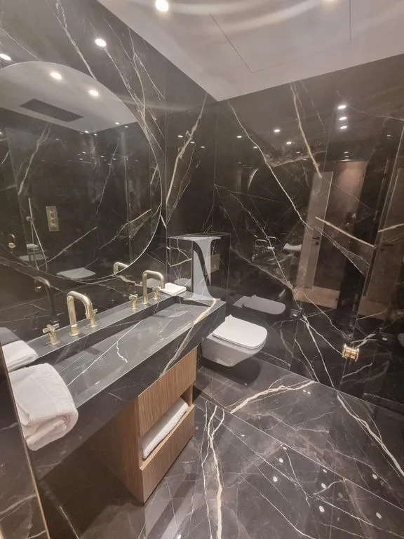 Salles de bain - Appartement Art Déco avec Vue Mer à Cannes