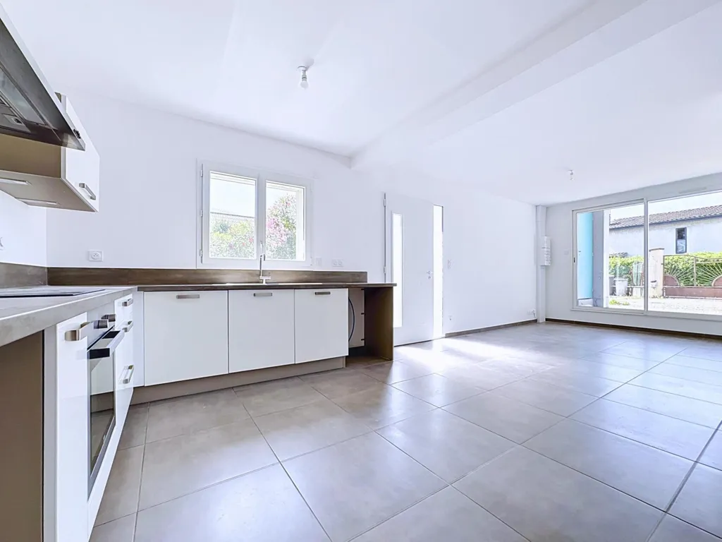 Cuisine - Appartement T3 avec Terrain Privatif à Voiron
