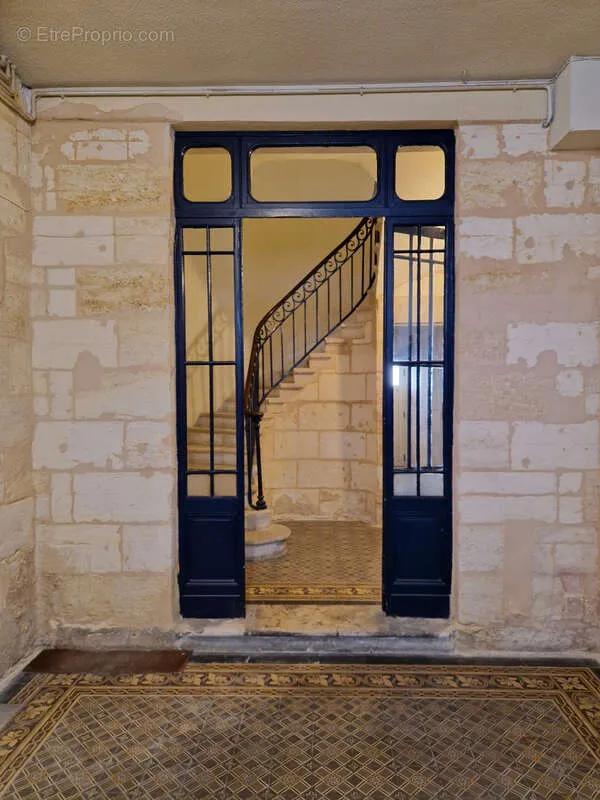 Esik - Duplex with Parking in Chartrons, Bordeaux
