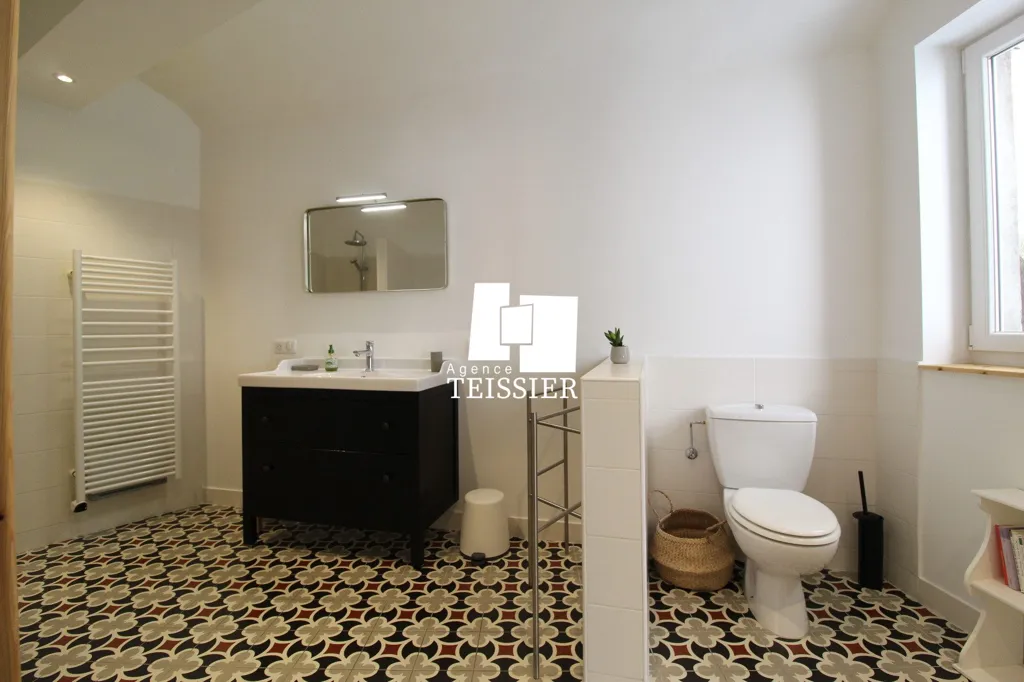 Salles de bain - Appartement Rénové avec Balcon au Cœur de Les Vans
