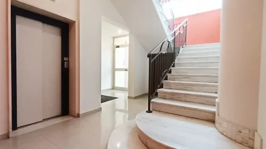 Hallway - Bright Apartment with Balcony in Avezzano