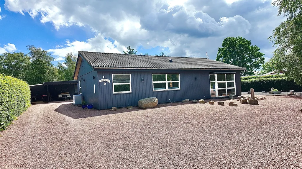 Esterno - Well-Built Summerhouse with Garden in Skellet