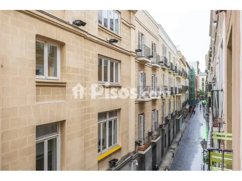 Välivaade - Modern Studio Flat with Balcony in Madrid Centre