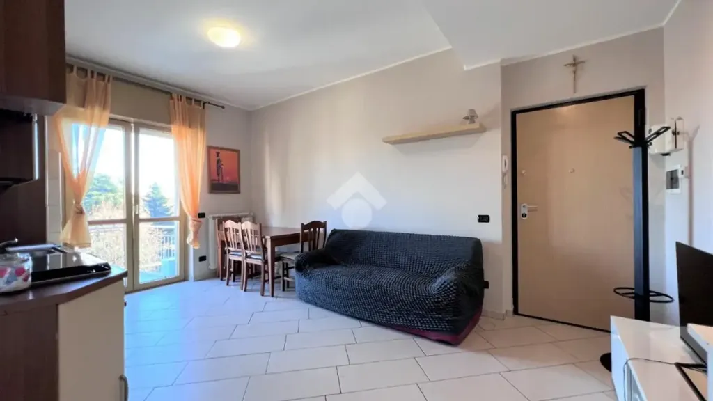 Soggiorno - Rustic Trilocale with Balcony in Cambiago