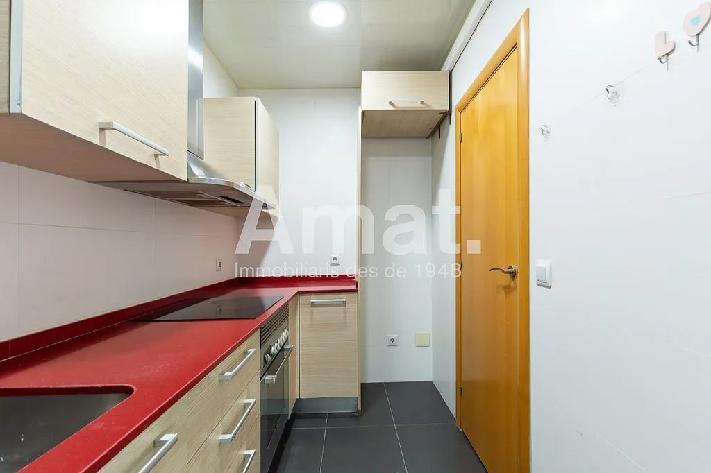 Cuisine - Apartment with Air Conditioning in Esplugues de Llobregat