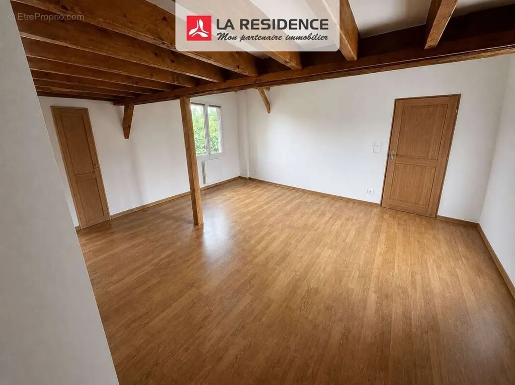 Toad - Renovated Farmhouse Flat with Parking in Mareil-sur-Mauldre