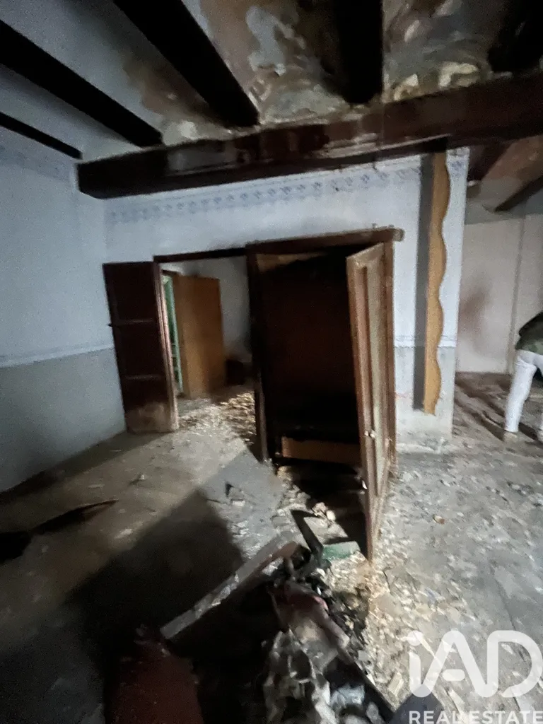 Rooms - Townhouse for Renovation in Llíria Centre