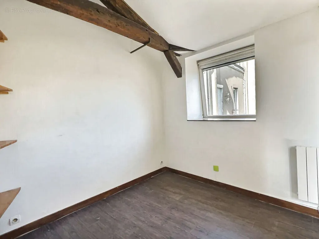 Pièces - Appartement Charmant avec Poutres dans le Centre d'Angers