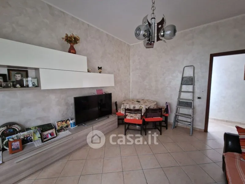 Elutuba - Rustic Trilocale with Garage in Viadana