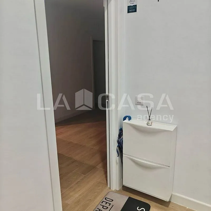 Esik - Apartment with Air Conditioning in Polígono Norte