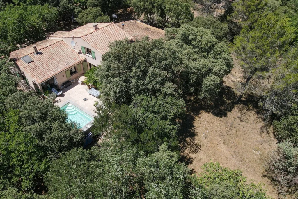 Õhuvaade - Villa with Pool in Uzès Vicinity
