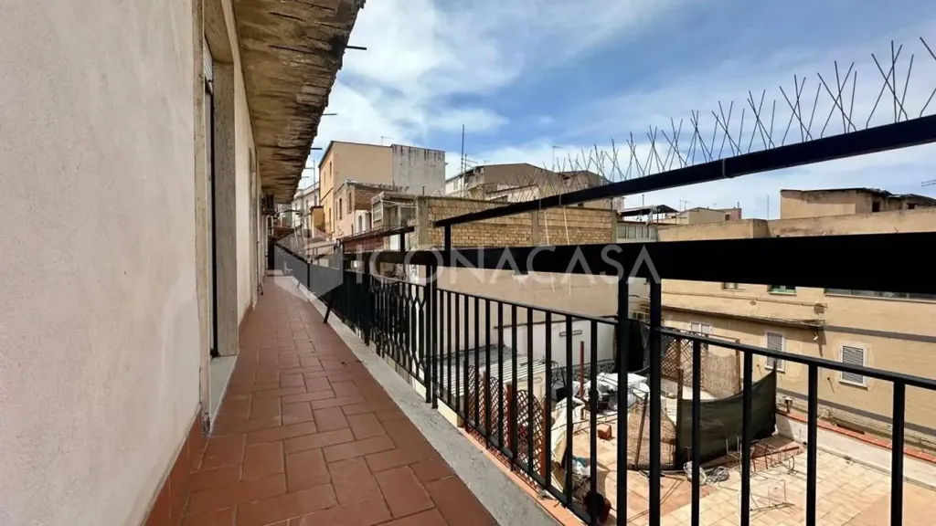 Balcony - Spacious Apartment with Balconies in Reggio Calabria