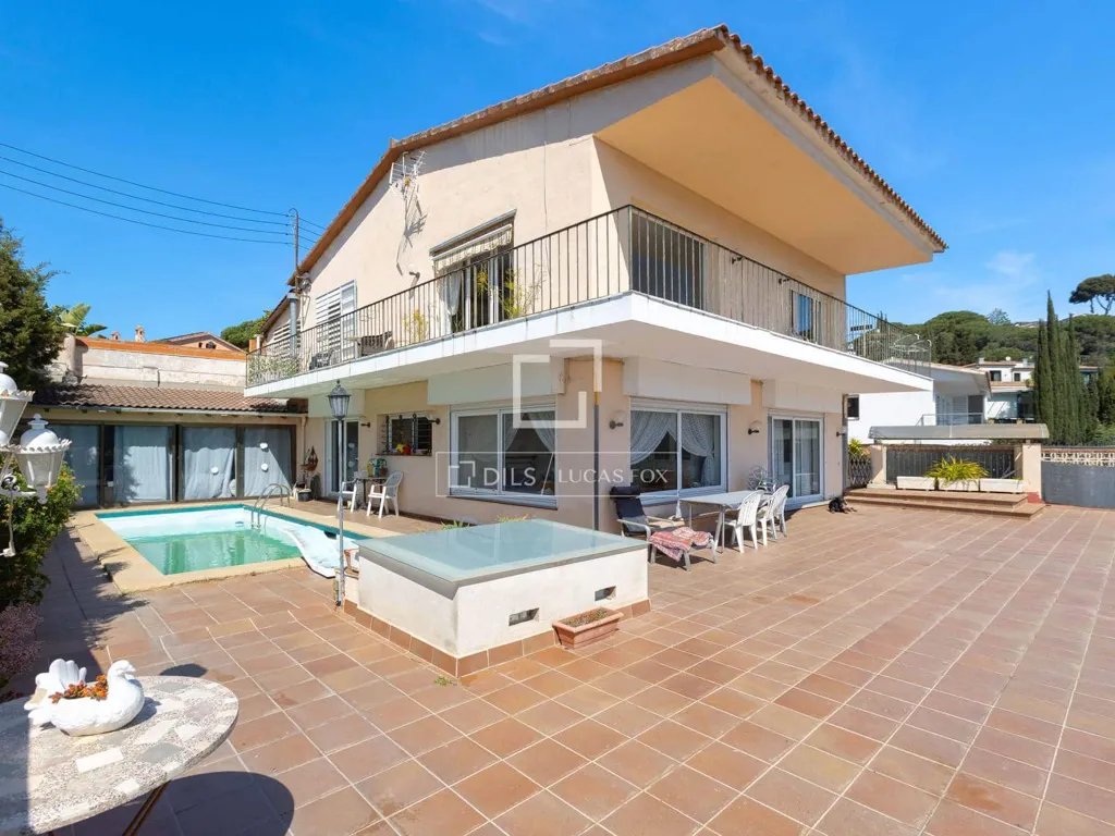 Bassein - Luxury Villa with Sea View in Cabrils