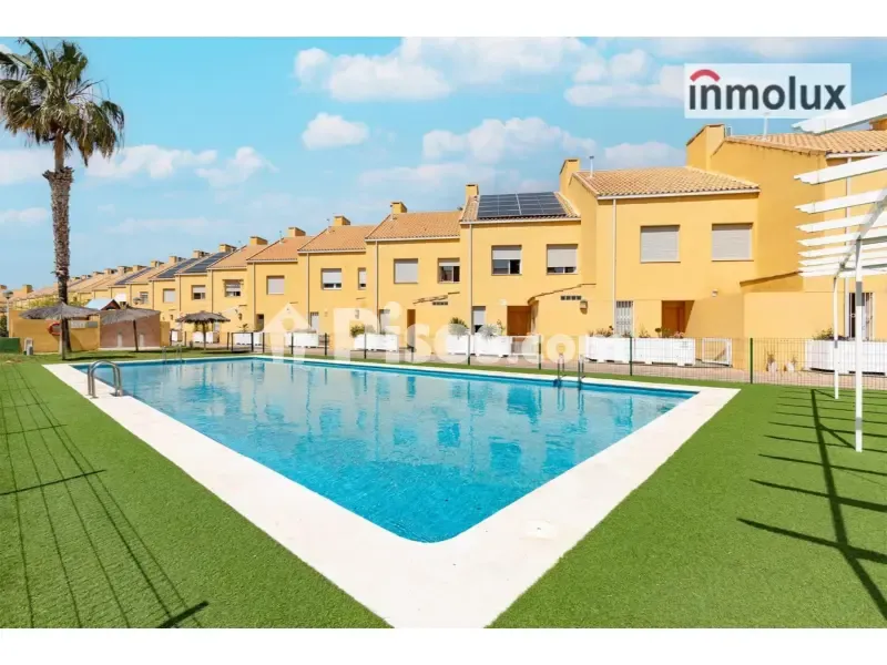 Bassein - Adosado with Golf View in Calle Clara Campoamor