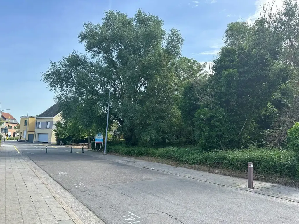 Building Plot with Garden Potential in Zemst