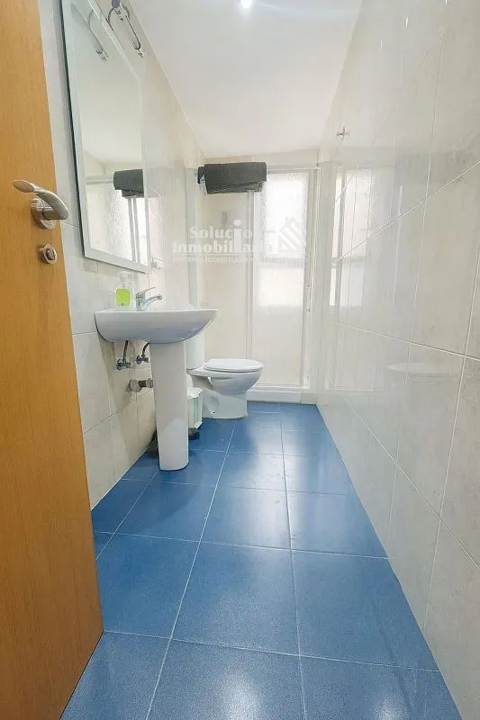 Salles de bain - Apartment with Plaza Views in La Fuente