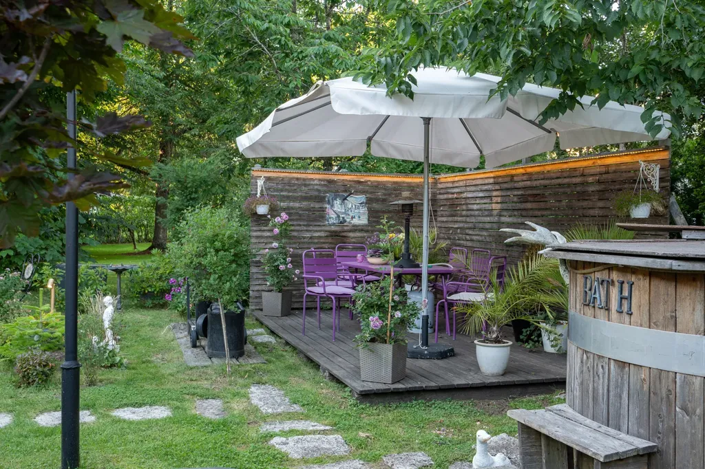 Aed - Large House with Workshop in Vartofta