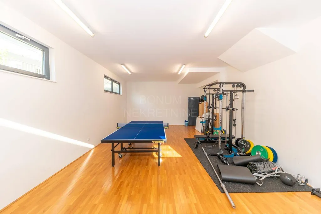 Toad - Luxury Apartment with Sea View in Primošten
