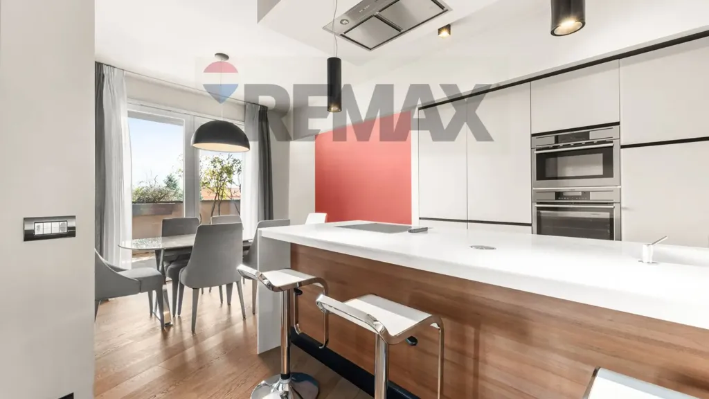 Kitchen - Modern Apartment with Terrace in Legnano
