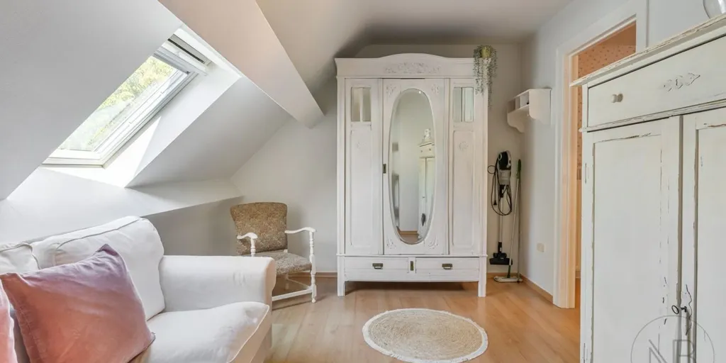 Magamistoad - Detached House with Integrated Workspace in Genk