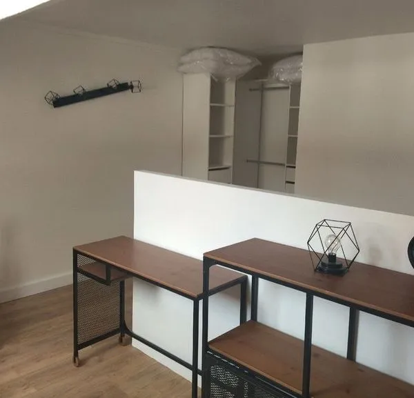 Bureau - Studio Apartment in Eindhoven, Strijpsestraat