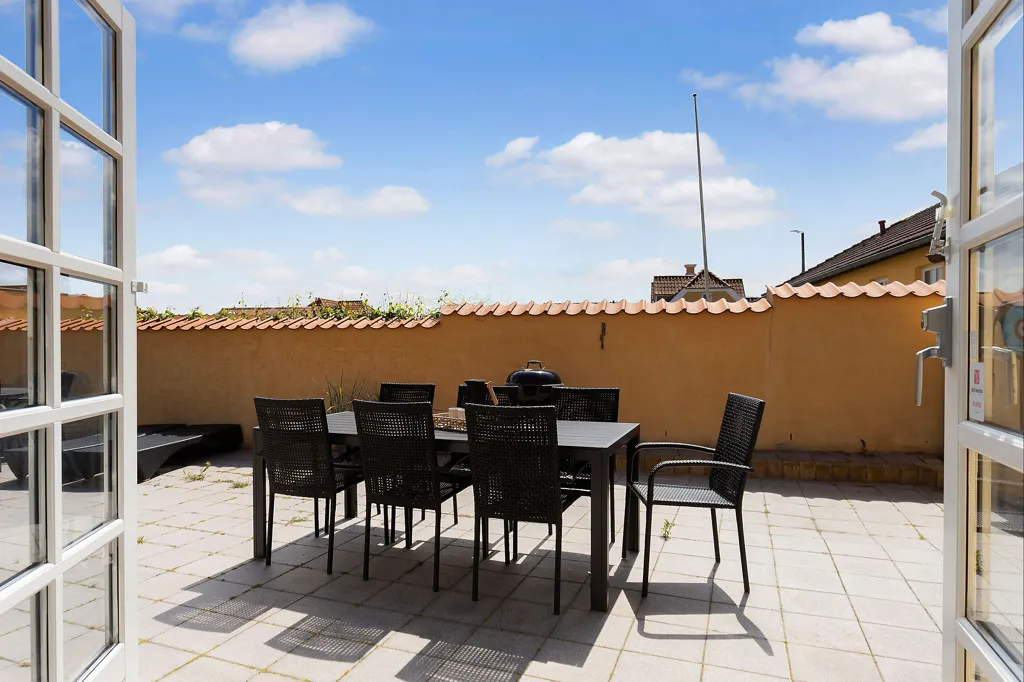 Terrasse - Villa with Seafront Access in Løkken