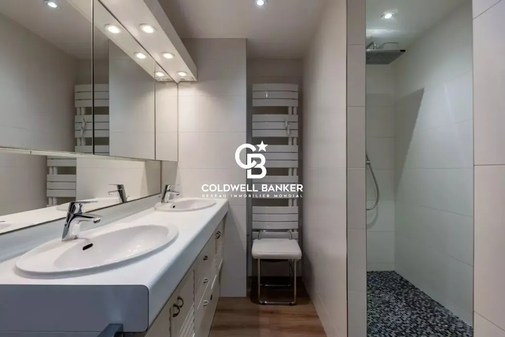 Vannitoad - Apartment with Panoramic Loire View in Nantes Centre