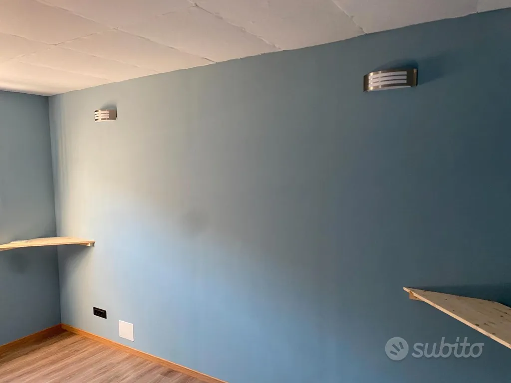 Pièces - Detailed Recording Studio in Commercial Area
