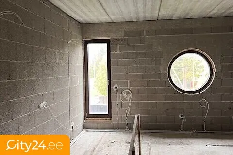 Stanze - Semi-Constructed House with Strong Construction in Quiet Area