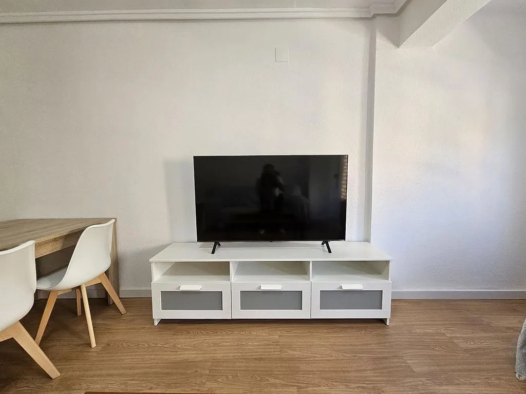 Séjour - Fully Renovated Student Flat in Valencia