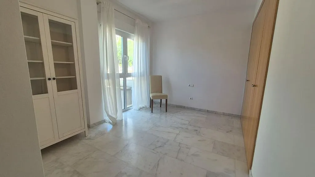 Toad - Seafront Apartment with Terrace in El Coll d'en Rabassa