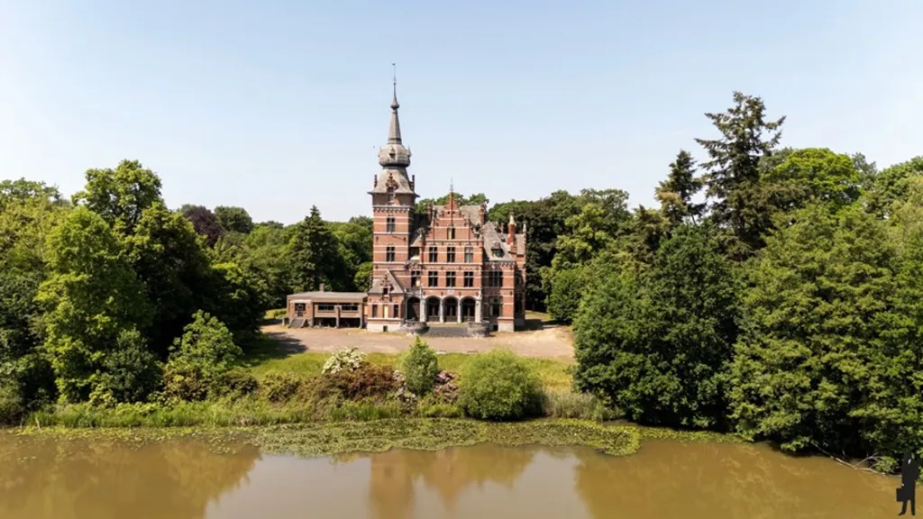 Vista aerea - Historic Château with Park in Retie