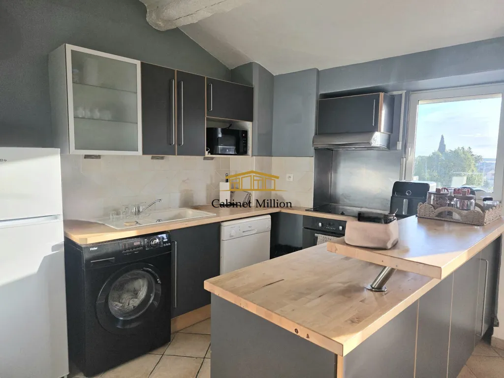Cucina - Charming 2-Bed Flat with Balcony in Vic-la-Gardiole