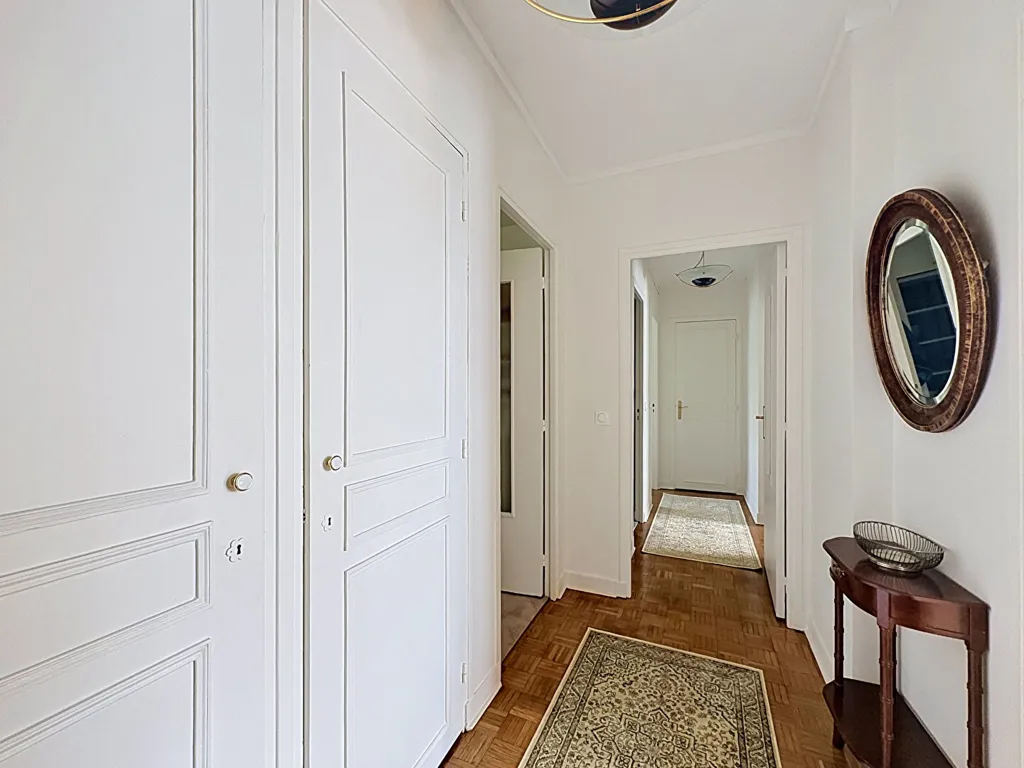 Esik - Furnished Flat in Central Fontenay-aux-Roses