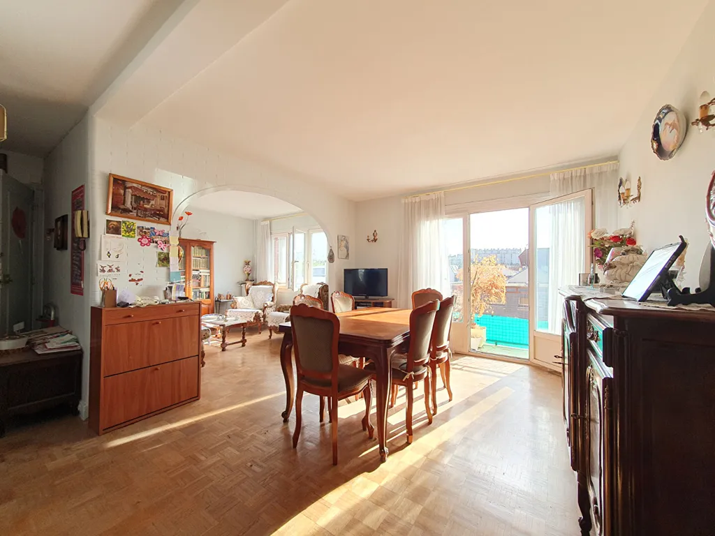 Salle à manger - Appartement avec Balcon dans le Quartier Pavillonnaire de Châtillon
