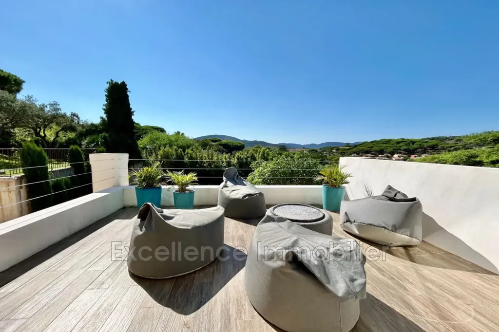 Terrasse - Villa Luxueuse avec Piscine à Sainte-Maxime