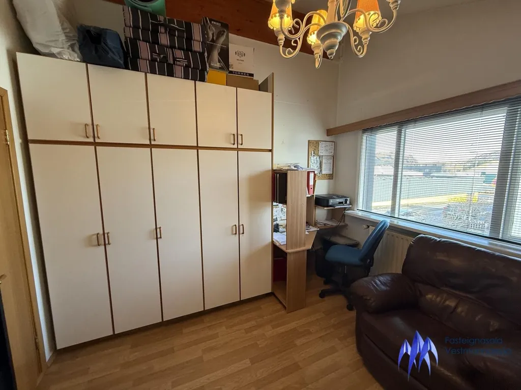 Chambres - Industrial/Residential Property with Workshop in Vestmannaeyjar