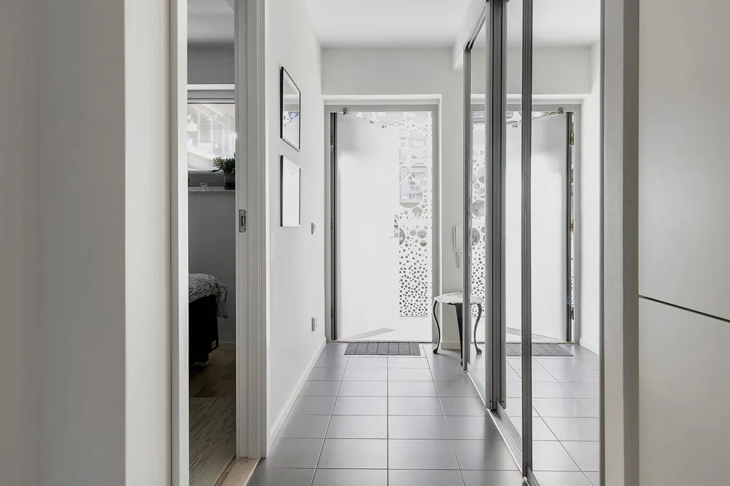 Entrée - Two-Bedroom Flat with Balcony in Göteborg