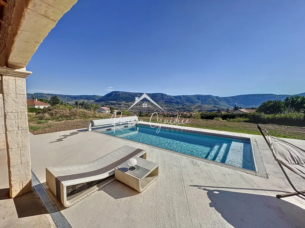 Bassein - Villa with Impressive View in Millau