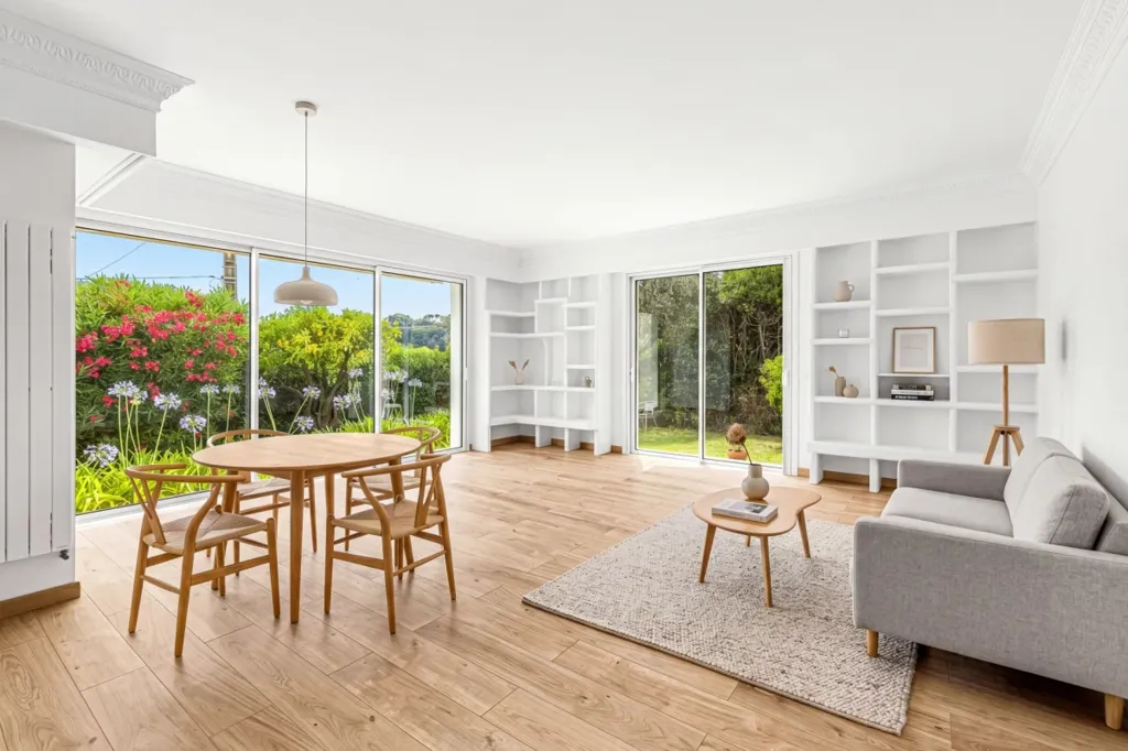 Séjour - Appartement-Villa 3 Pièces avec Jardin à Nice
