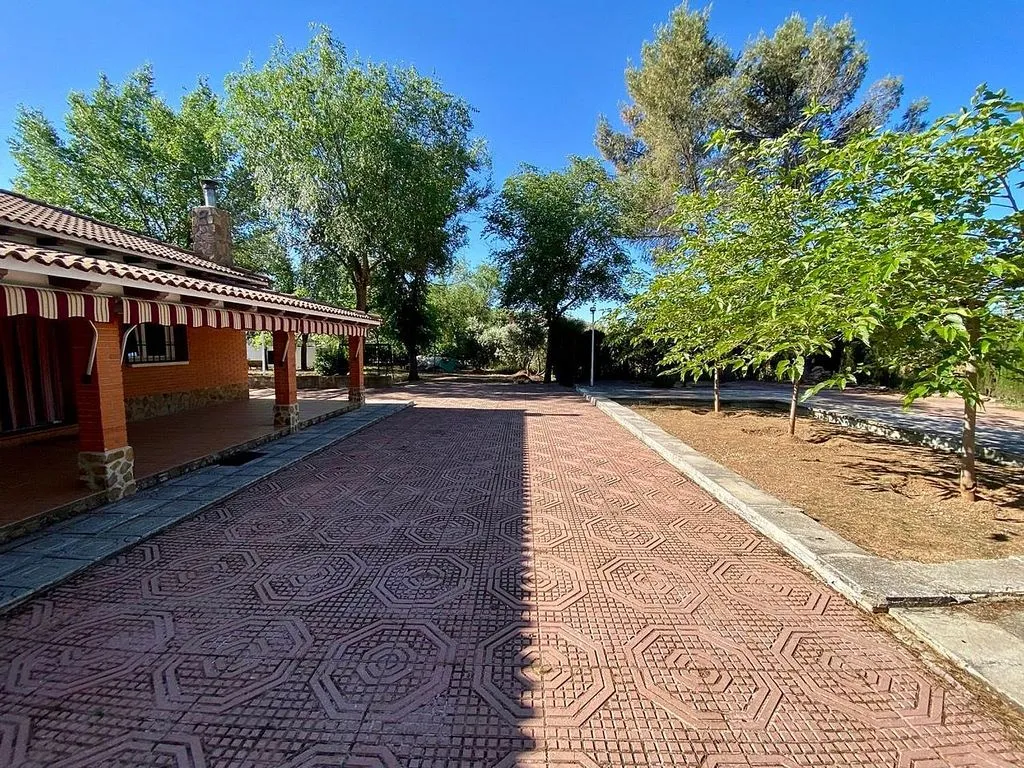 Välivaade - Chalet with Pool in Miguelturra