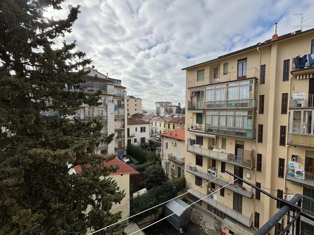 Balcony - Period Apartment with Balcony in Florence
