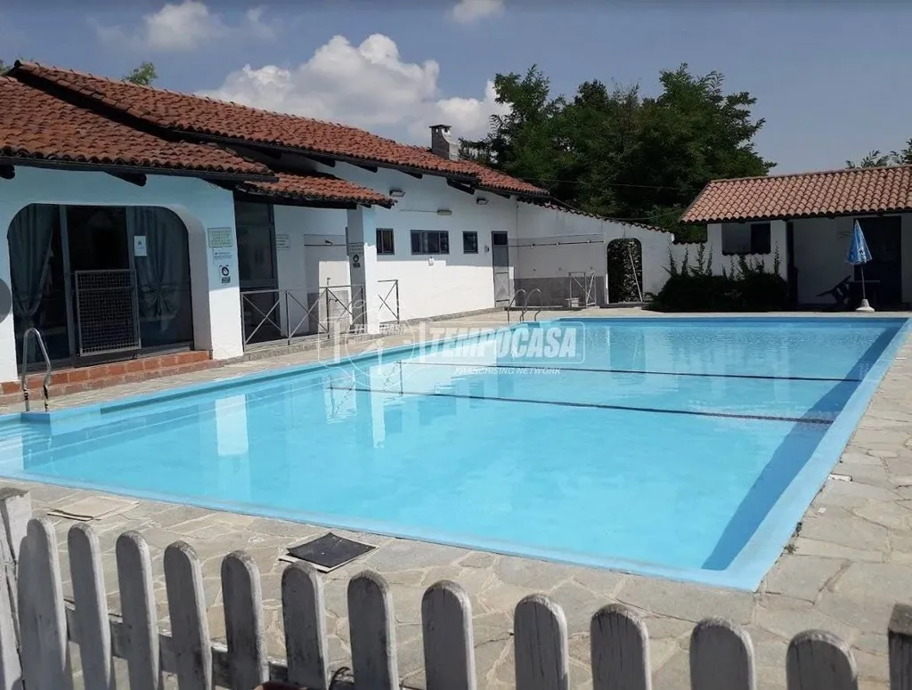 Pool - Former Restaurant with Pool in Cappellazzo, Cherasco