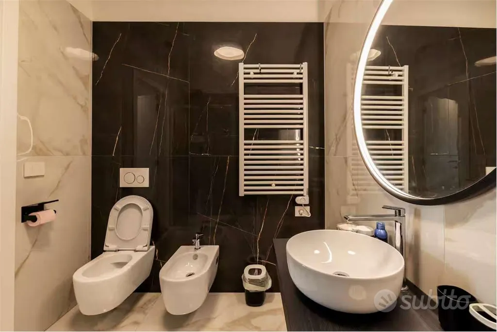 Salles de bain - Restored Two-Bedroom in Central Turin